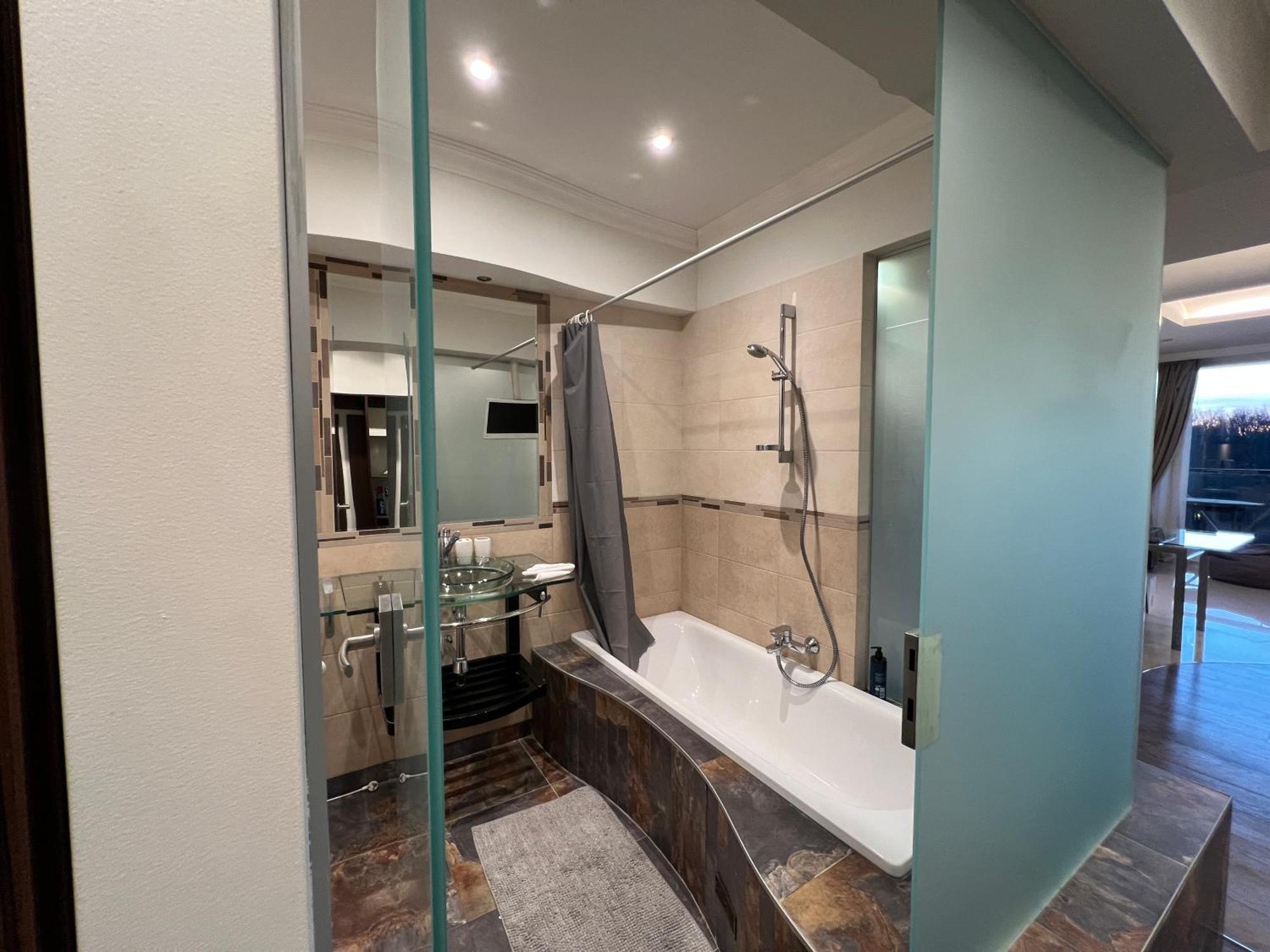 Appartement Sky-high Sauna Penthouse Retreat With Views
